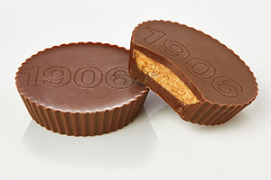 1906 peanutbutter cups at frost denver dispensary